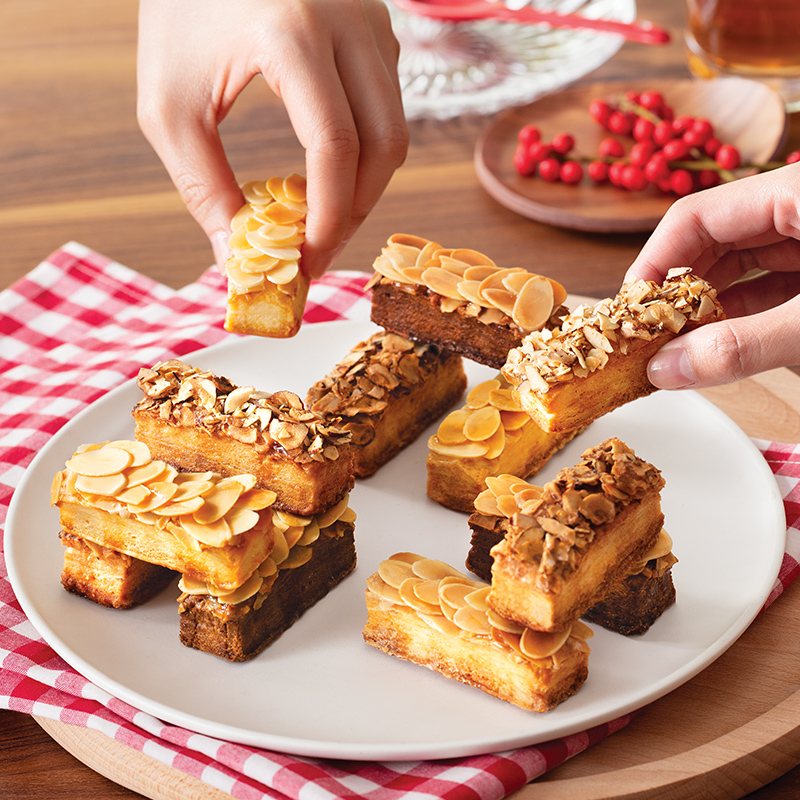 临期 香港美心 甜心酥糕点饼干礼盒 212g 天猫优惠券折后¥58包邮(¥158-100)果仁酥可选 临期 香港美心 甜心酥糕点饼干礼盒 212g 天猫优惠券折后¥58包邮(¥158-100)果仁酥可选