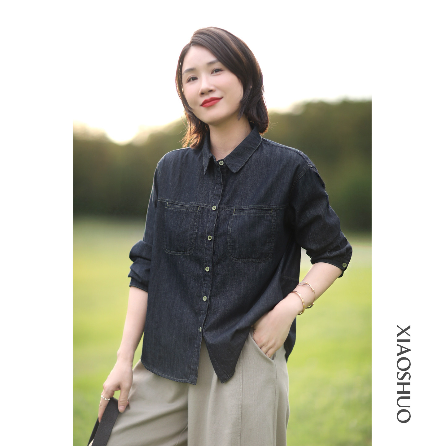 แบรนด์ Xiaoshuo ดั้งเดิม ดูเรียบง่ายแต่คงทน ผ้าฝ้าย 100% เสื้อเชิ้ตยีนส์แขนยาวสำหรับผู้หญิง รูปแบบปรับรูปร่าง คอลเลกชันฤดูใบไม้ร่วง 2026
