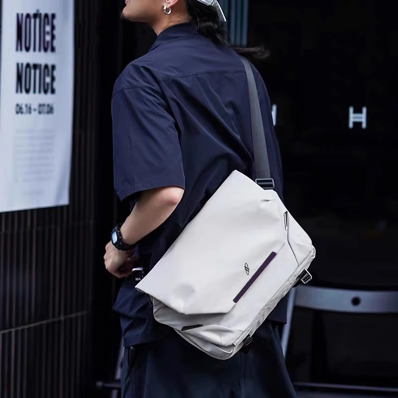 Apollo Magnetic Buckle Functional Shoulder Bag Men's Single Shoulder Bag Niche Men's Bag Multifunctional Workwear Sports Shoulder Bag New Model
