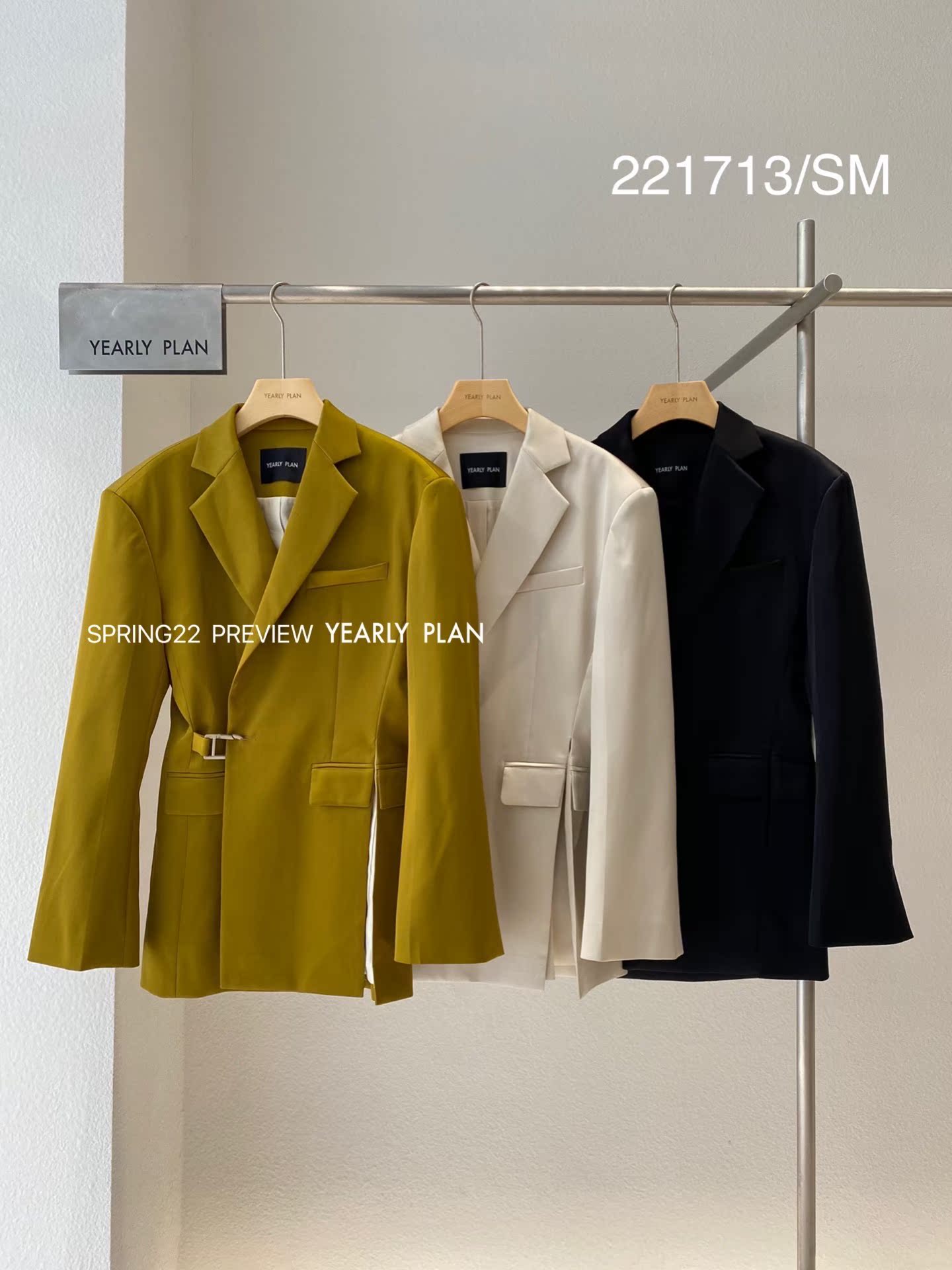 Original designer brand yearlyplan button suit women spring 2022