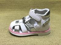 Белый носок