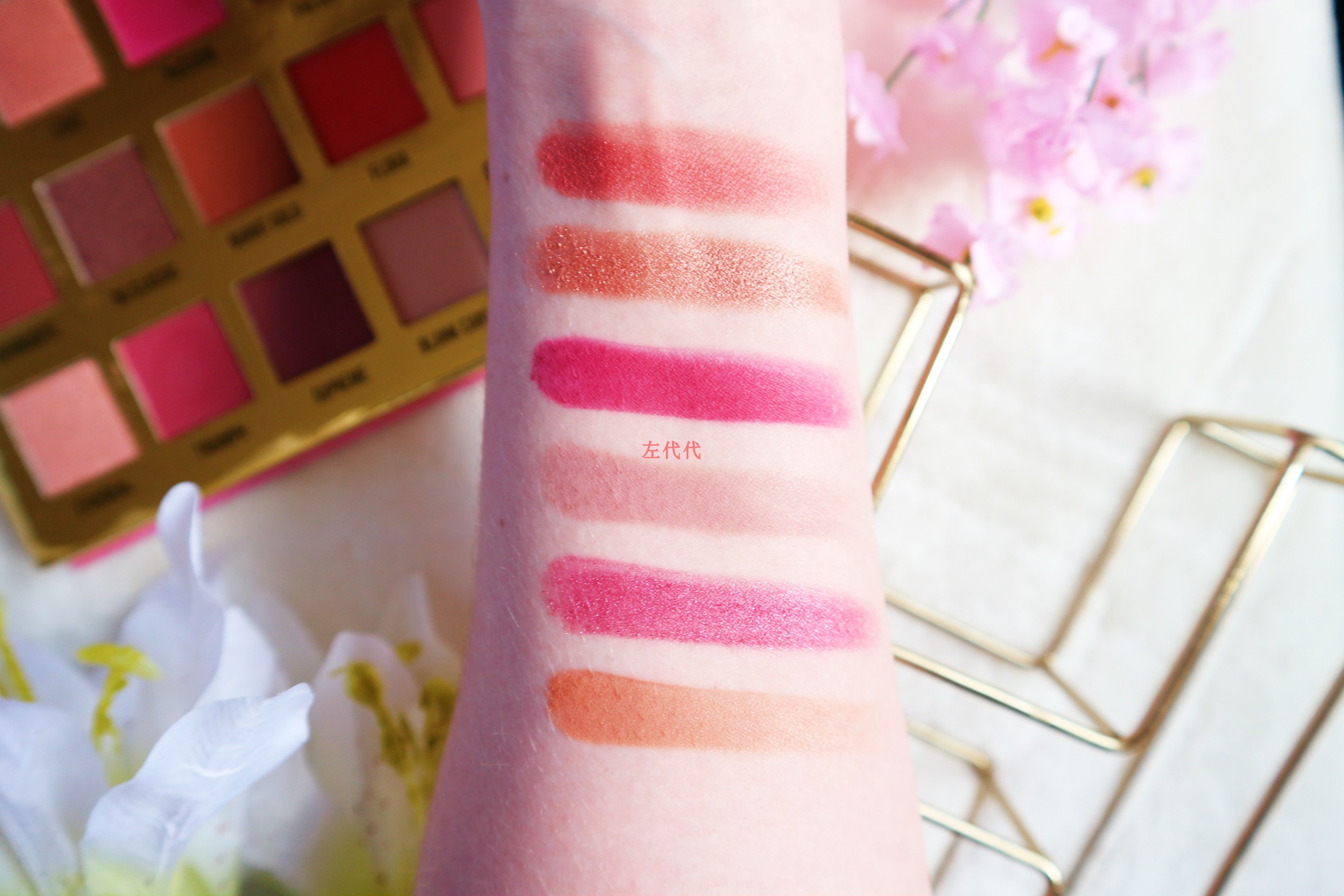 Anh mua tại chỗ Lime Crime Unicorn 18 màu phấn mắt phiên bản giới hạn Venus XL tăng đào đĩa ba thế hệ phấn mắt etude house play color eyes