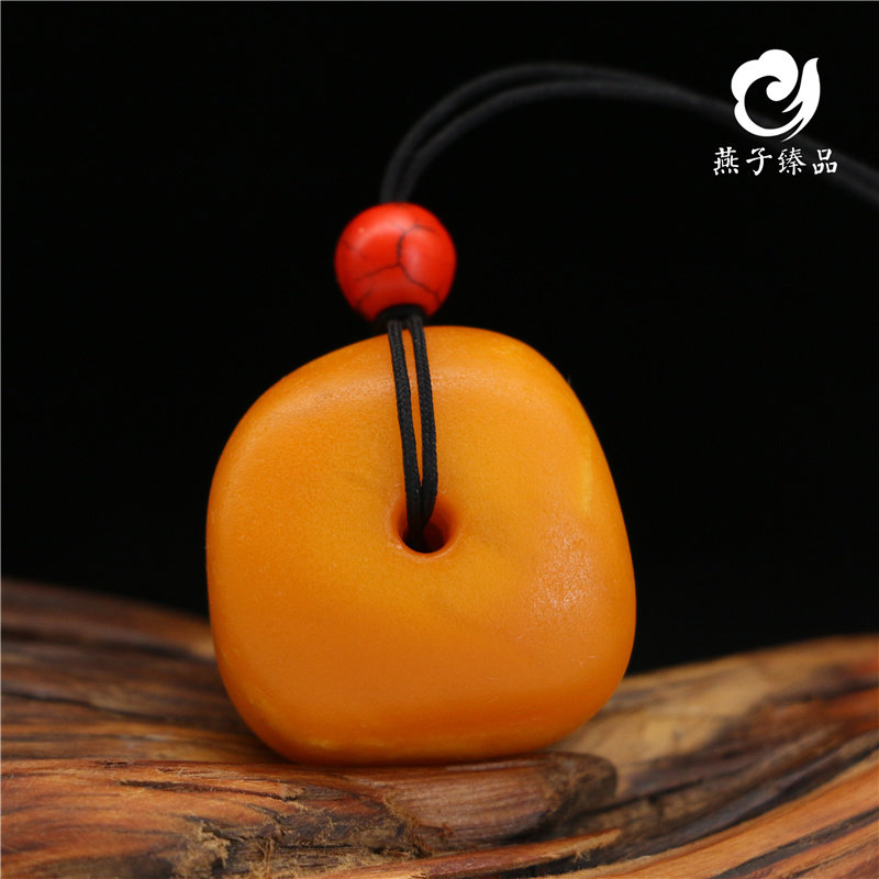 (Yanzi Zhen) 10 91 gr Natural Old Honey wax cake Pendant Chicken Oil Yellow Amber Necklace