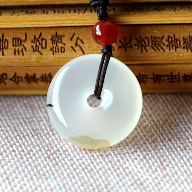 Natural ice species White chalcedony Agate safe buckle pendant gift couple men and women jade pendant white ice jade necklace luck