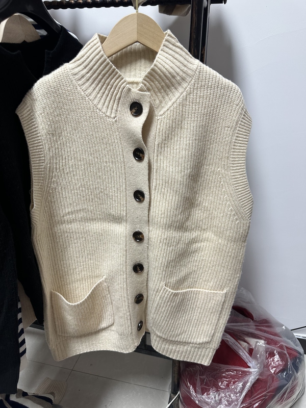Welfare Benefits: Mid-Length Cardigan Vest with Pockets