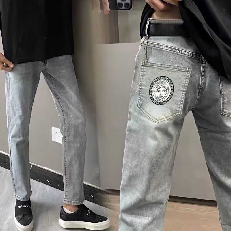 中・大サイズの男の子向けの新しいレトロプリントジーンズ。インターネットセレブのトレンド、スリムフィット、カジュアル、万能、学生用9点パンツ。