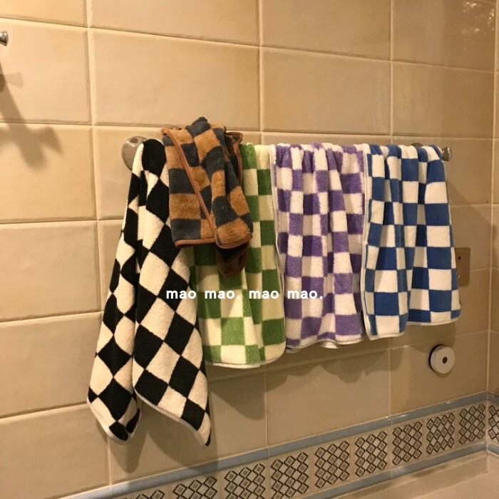 Retro Simple and Fashionable Colorful Checkered Towel for Women, Suitable for Home Use and Student Dormitories, Absorbent and Quick-Drying Coral Fleece Face Towel