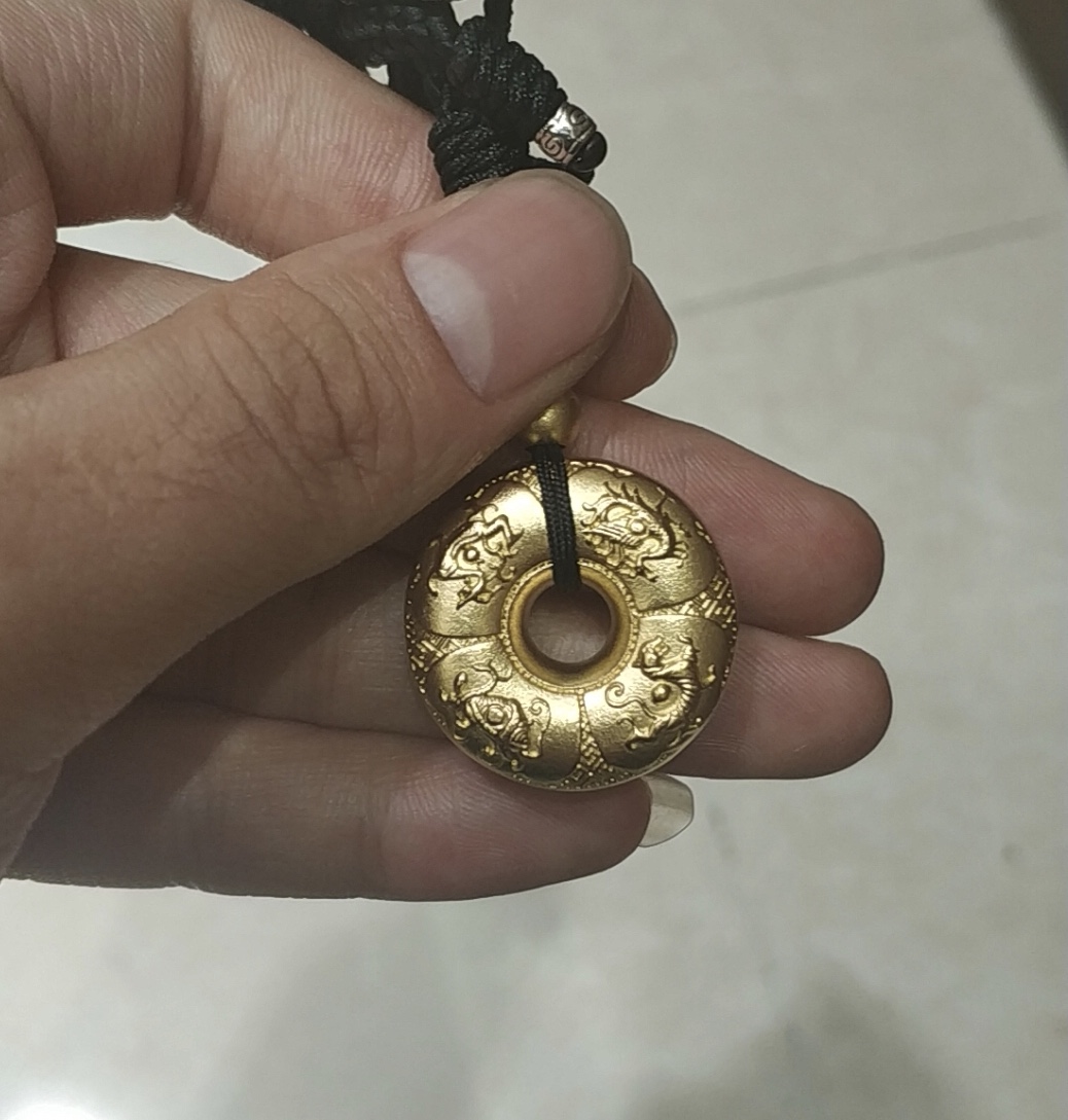 Everyone's altar ancient gold four beasts of peace buckle pendant gold amulet necklace gold 999