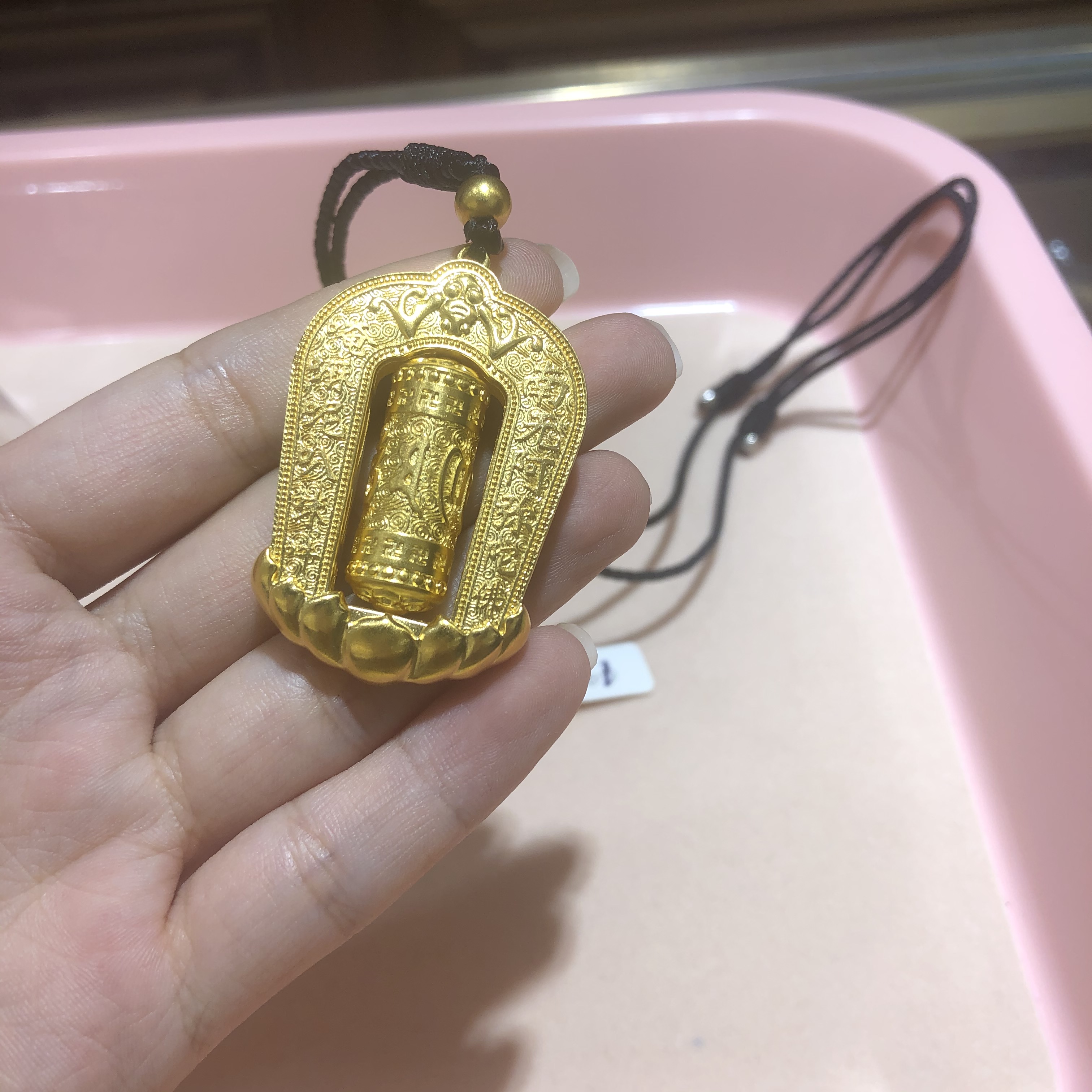 Dajiatan six-character mantra revolving cylinder pendant hollow neck ornament denominated ancient gold pure gold 999