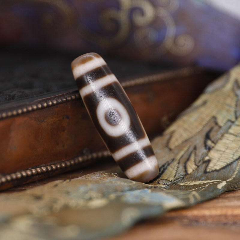 Natural Tibetan authentic to pure nine-eyed three-eyed dzi bead Tibetan seven treasures dzi bead bracelet necklace accessories