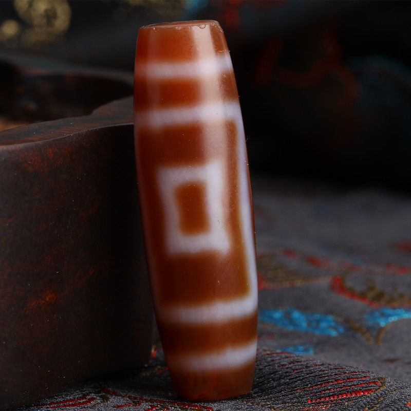 Natural chalcedony sugar color Cuosi old dzi bead Tibet genuine double heaven and earth dzi bead necklace pendant clavicle chain