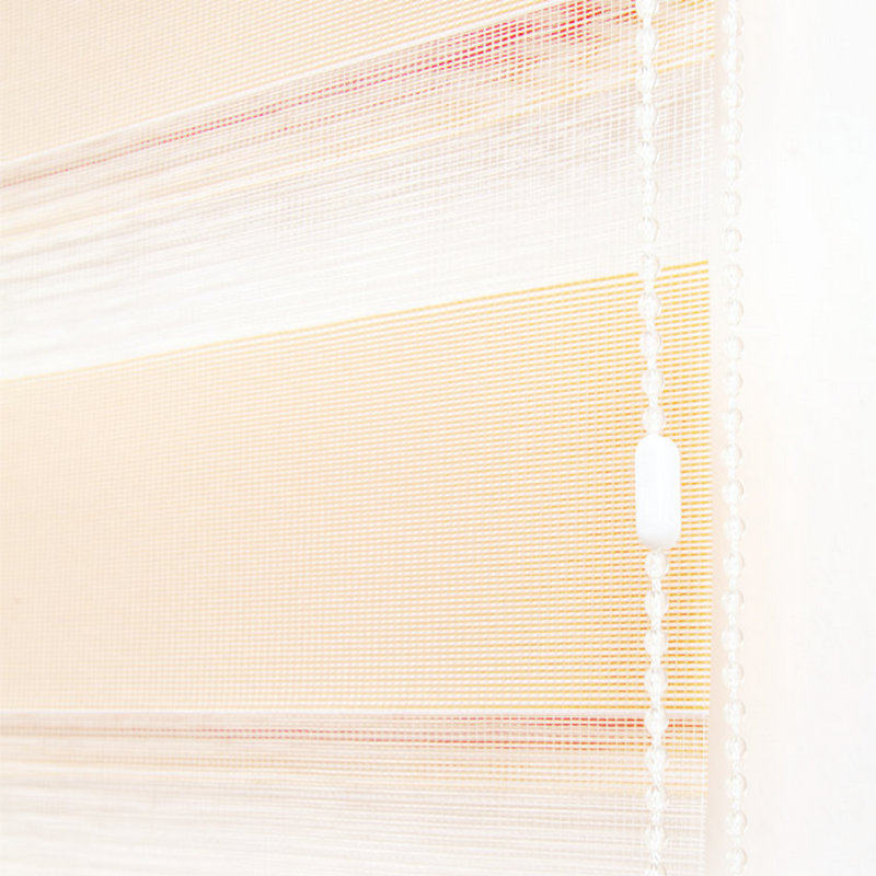 ��֮�ϰ�Ҷ���ڹⴰ�����Ͼ���