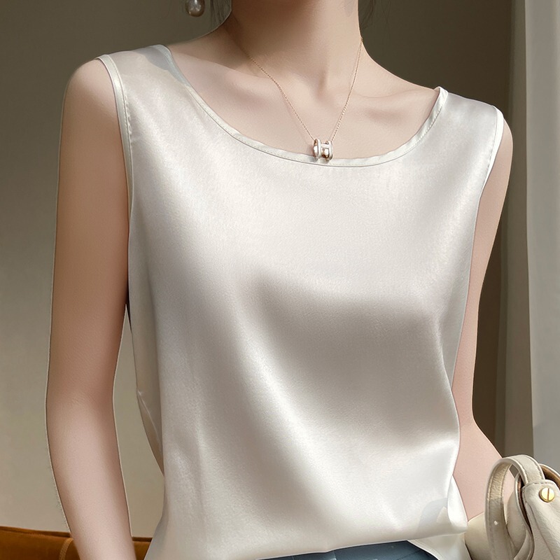 Silk Camisole for Women, Summer Round Neck, Suitable for Pairing with Suits, Loose-Fitting Base Layer, Mulberry Silk Top, Silky Satin