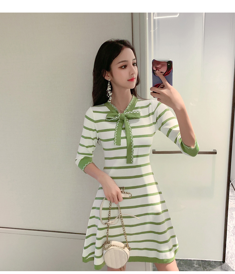 VK旗艦店 韓國小香風收腰顯瘦條紋針織長袖洋裝