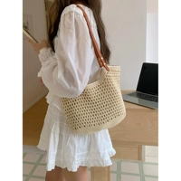 Белый, маленький