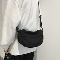 Slipper bag male tide bag casual bag bag 2022 new student bag bag female semi - circle mail bag
