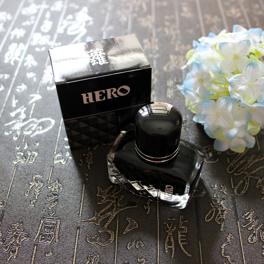 Non-carbon extremely black special class black pen ink 8801 fine fit 25ML