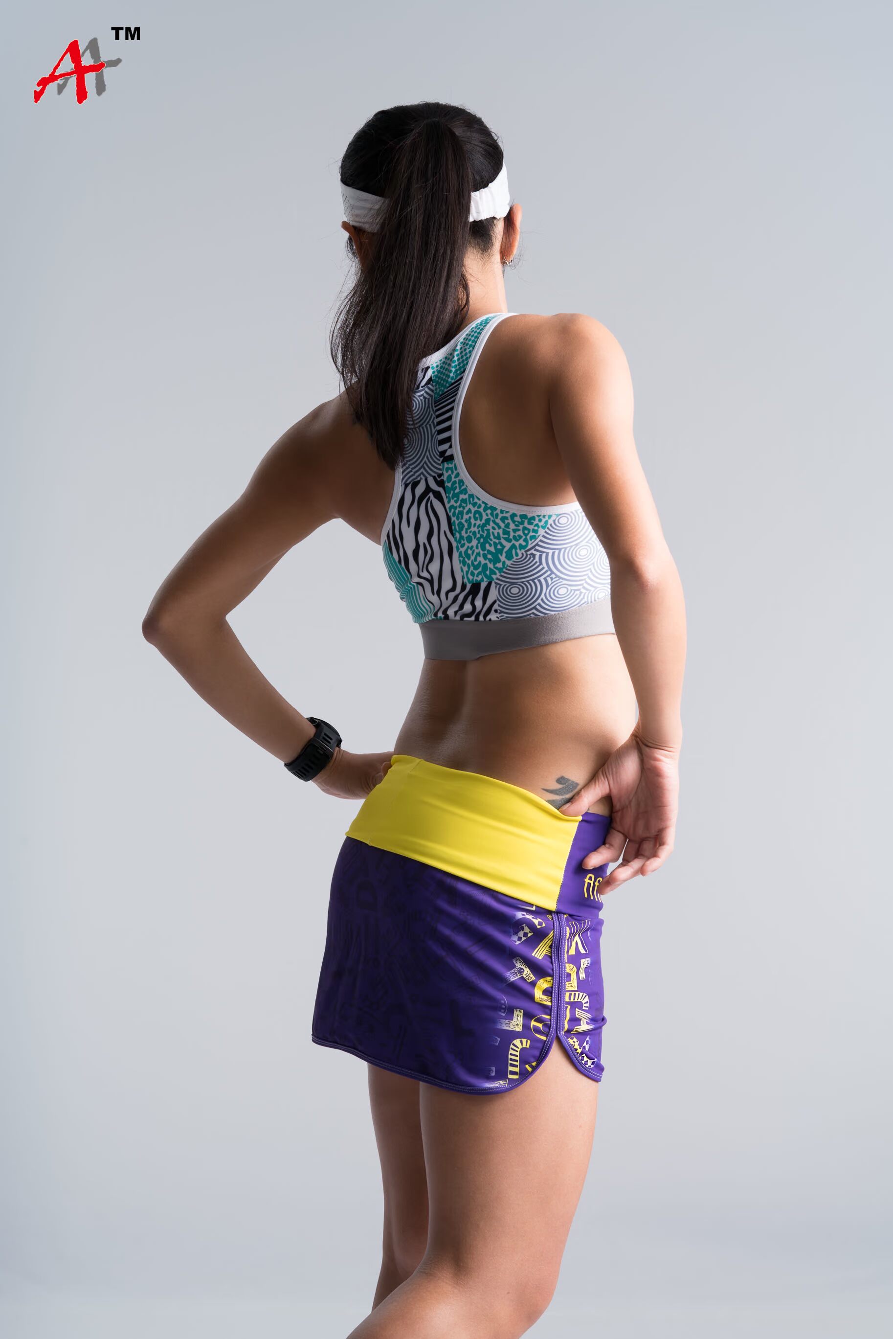 AAglamour ban đầu chạy tập thể dục yoga thể thao túi đàn hồi hông chặt eo cao hai mặc váy mini quan ao the thao nu