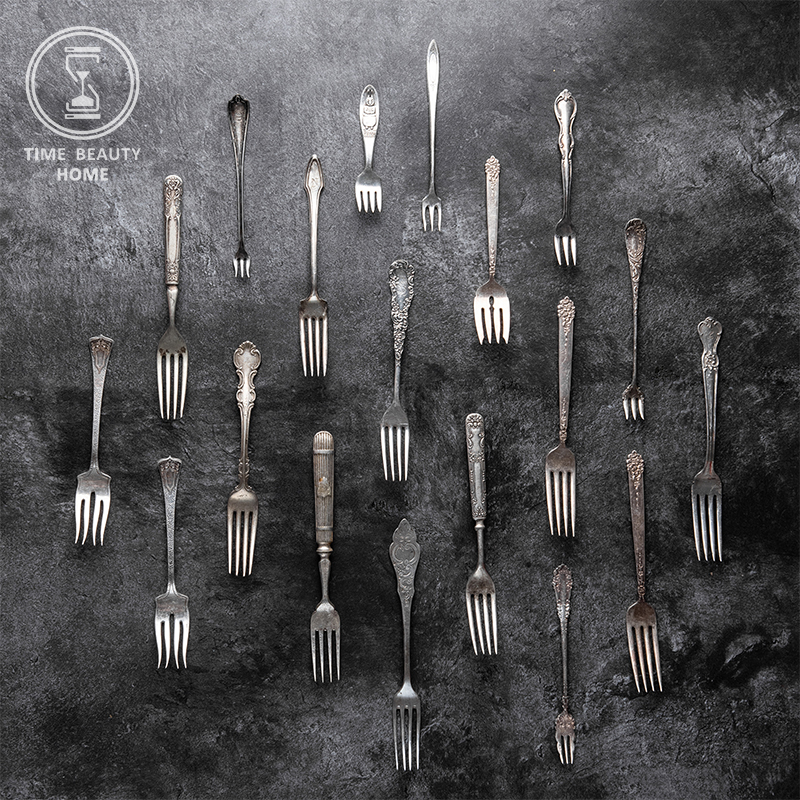 5 29 on the new Group C Western-style antique retro VINTAGE silver-plated fork photography props old objects ornaments