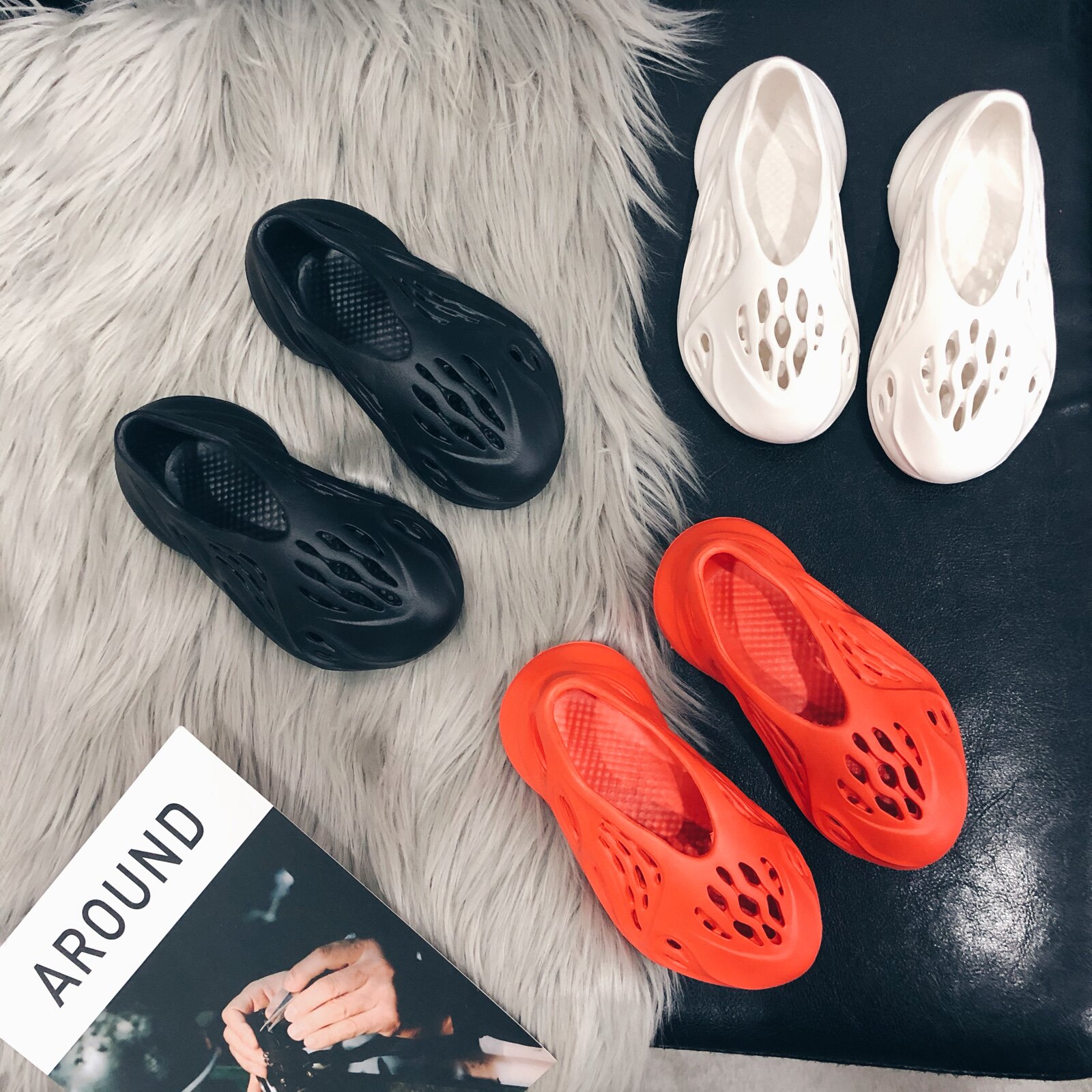 Children's coconut hole shoes summer big children's sandals boys soft bottom beach shoes light non-slip baby shoes trendy shoes