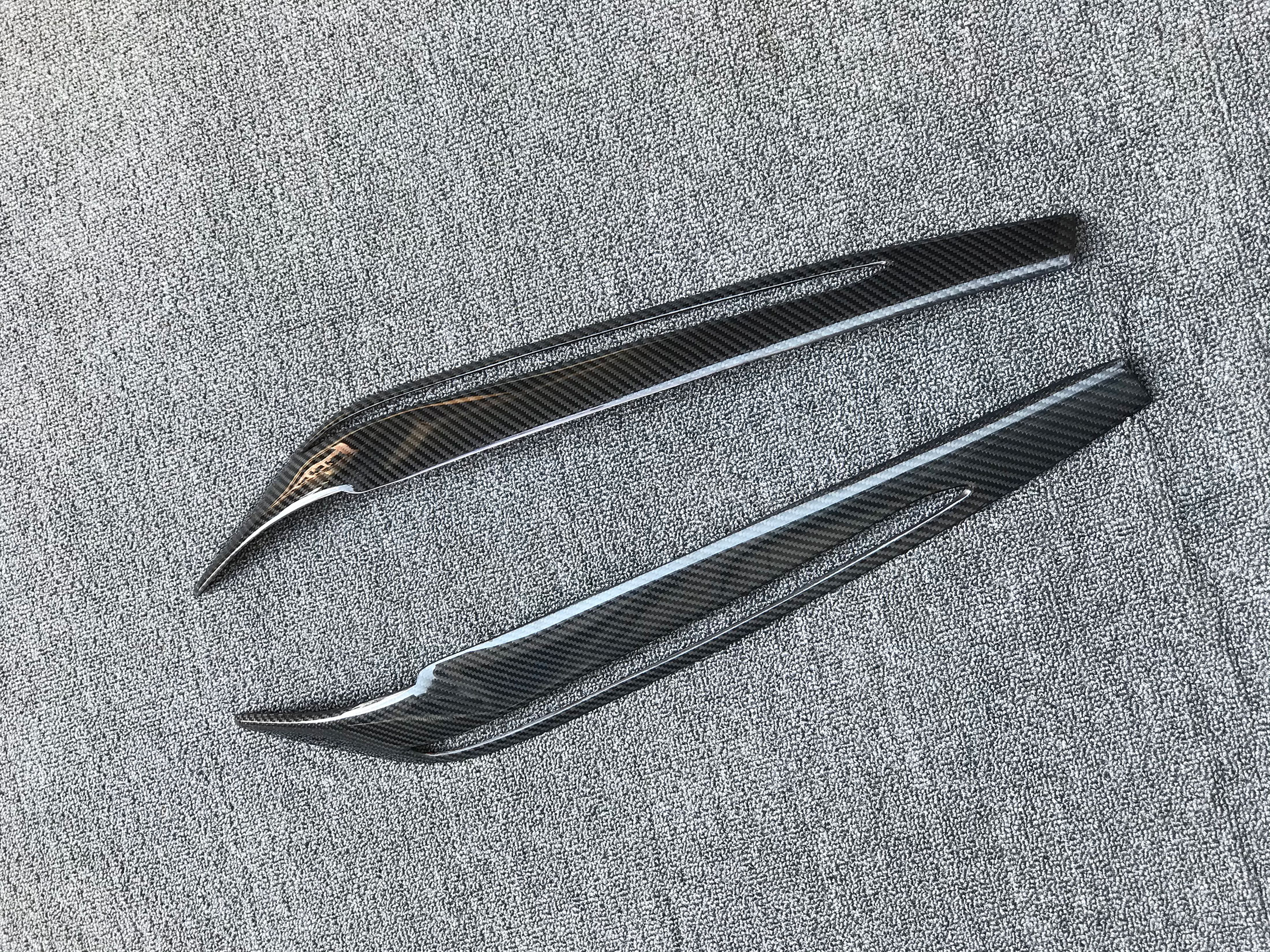 宝马X5 F15碳纤维灯眉：低调奢华的性能美学