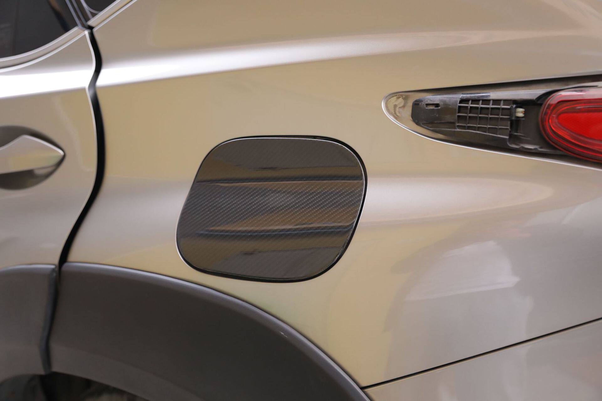 Applicable Lexus nx200 300 NX200t NX300h Carbon fiber oil tank lid-Taobao