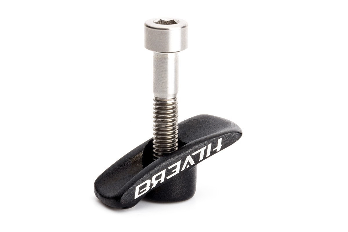 BREATH climbs the bike with a diagonal opening to the ligue.