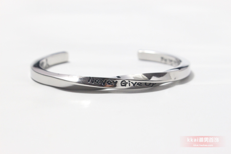 Phiên bản Hàn Quốc của cá tính đơn giản Viking chiến đấu vòng đeo tay nam titan thép retro vòng đeo tay thủy triều nam trang sức sinh viên vòng tay hoang dã vòng tay bạc nam