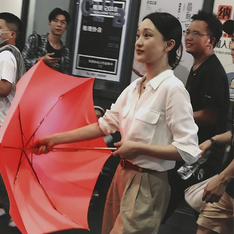 周迅と同じスタイルのシフォンホワイトシャツの女性のデザインニッチカジュアルスリムトップ女性プチ長袖シャツ