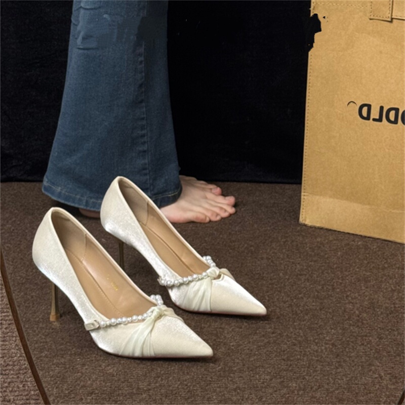 Elegant Socialite Pointed-Toe Stiletto High Heels for Women, Off-White French Style, Suitable for Cheongsam, Versatile and Comfortable, Bridesmaid Shoes