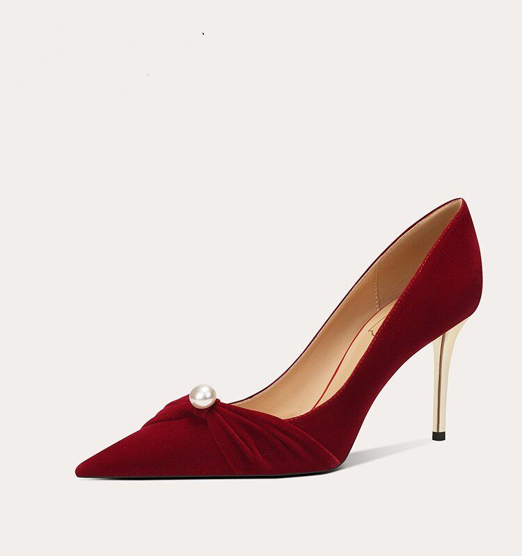 Red velvet high heels for women, French-style elegant wedding shoes, new 2026 style, perfect for Xiuhe dress brides.