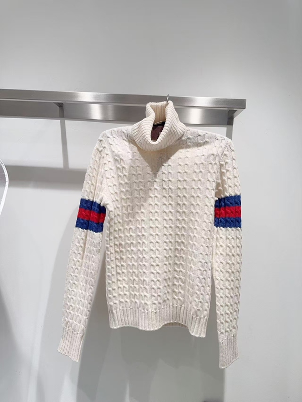 Gu*Cci Half-High Collar Red and Blue Striped Sweater XS Bust 46-50 69% Wool 31% Cashmere Direct Shipping