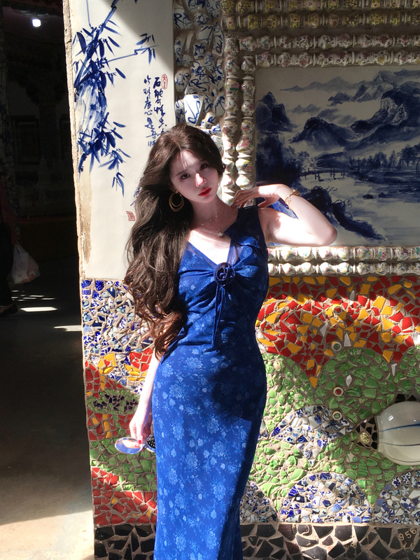 Flower【5.13 Evening 8Pm】Vintage-Style Rose Oil Painting Dress, Retro Print Dress, French-Style Fishtail Long Dress Flower【5.13 Evening 8Pm】Vintage-Style Rose Oil Painting Dress, Retro Print Dress, French-Style Fishtail Long Dress