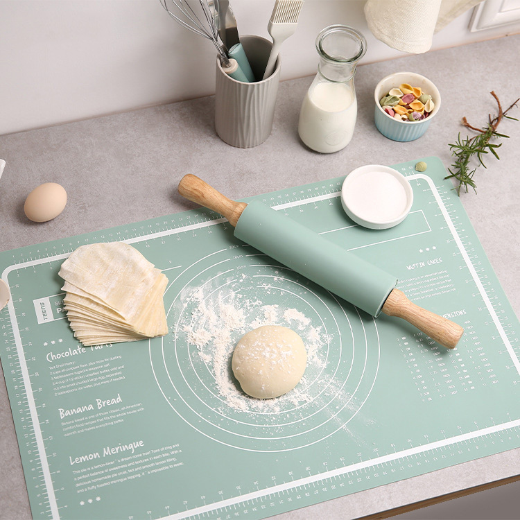 Food grade silicone rubber kneading mat and face cushion kitchen Home anti-slip silicone mat thickened flour mat rolling pin roll