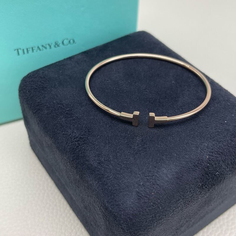 99% New Tiffany/Tiffany t Series Small Coil Double t Bracelet Rose Gold Color 99% New Tiffany/Tiffany t Series Small Coil Double t Bracelet Rose Gold Color