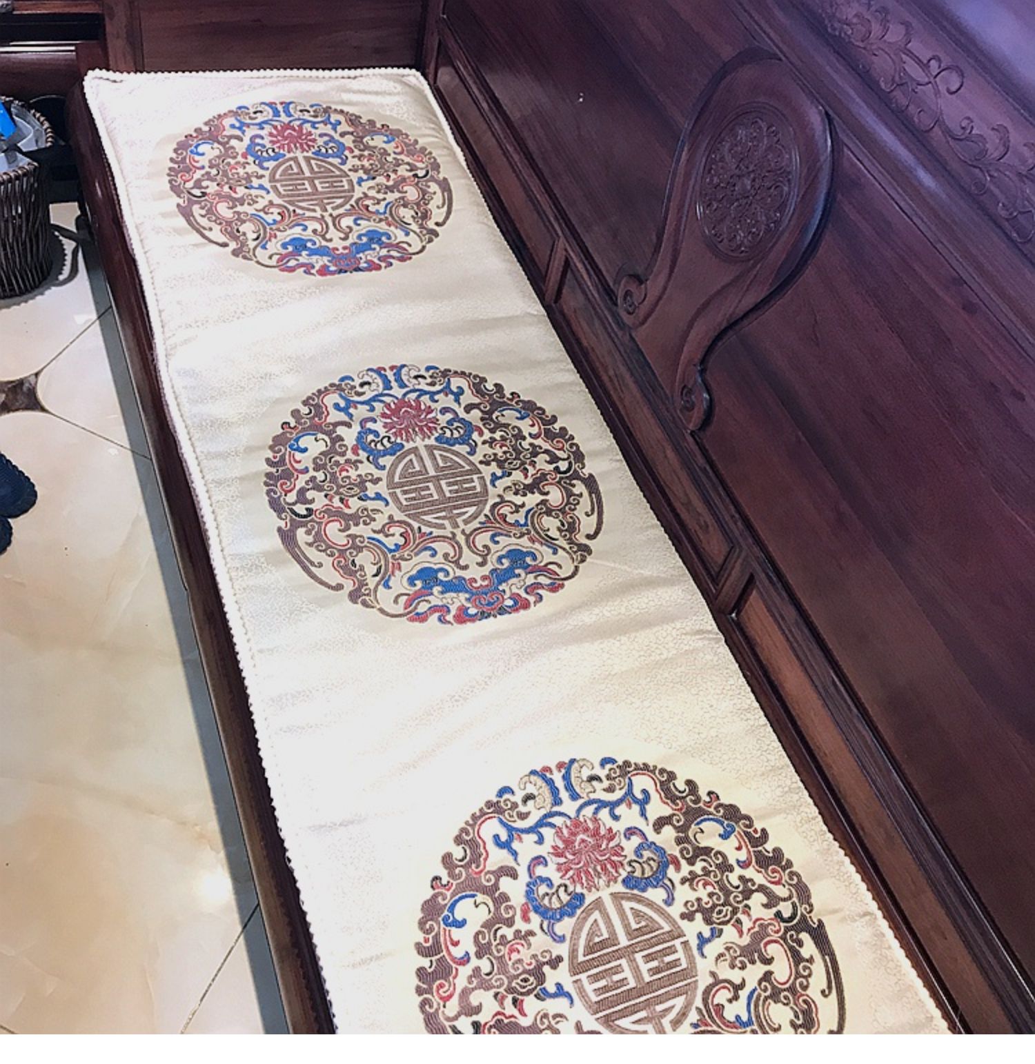 Trung Quốc sofa gỗ hồng đệm nhà phòng khách vải sang trọng đệm châu Âu đệm văn phòng bốn mùa thảm chống trượt - Ghế đệm / đệm Sofa thảm trải ghế