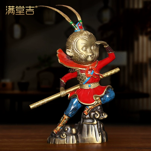 Sun Wukong борется за победу над буддийским украшением