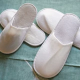 Портативные мужские утолщенные нескользящие одноразовые тапочки для отеля, дома, гостеприимства, женская дорожная обувь, домашняя летняя обувь