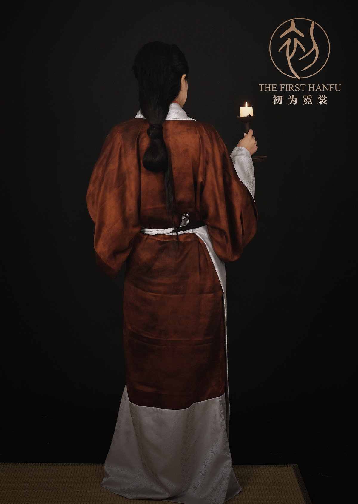 【汉服出租】初为霓裳：战国袍先秦直裾袍香云纱复原汉服 黑，穿越时空的华美体验-汉服定制-淘宝百科网