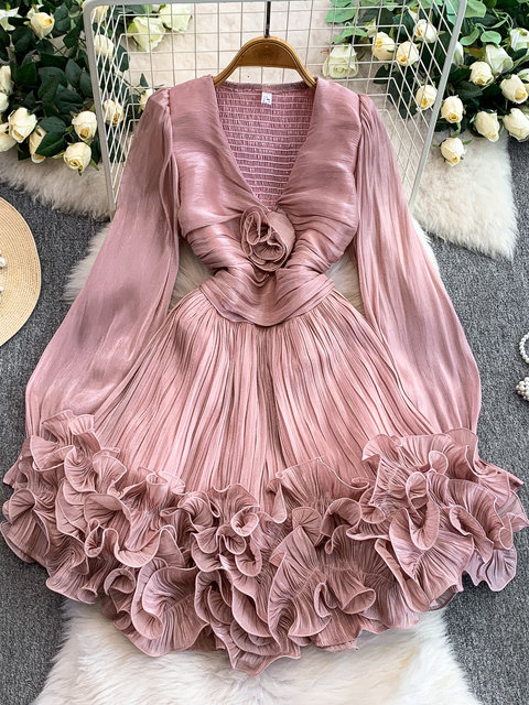 European and American Internet Celebrity Niche High-End Flowing Sheer V-Neck Dress for Women with Heavy Craftsmanship, Puffy Three-Dimensional Ruffle Short Skirt