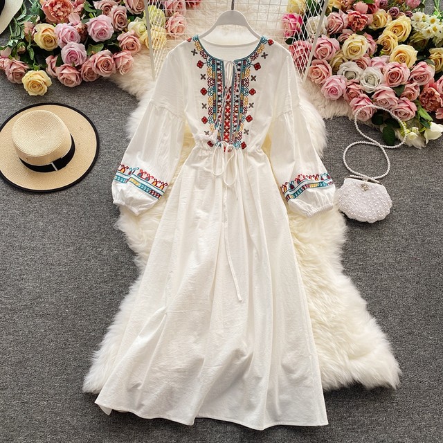 Seaside holiday dress female bohemian beach dress super fairy ethnic style embroidered lantern sleeves big swing dress