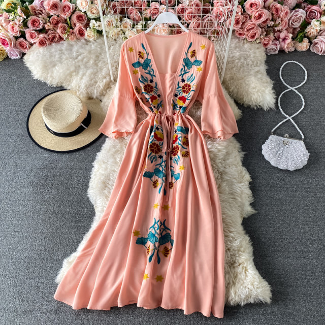 Tibet Yunnan Embroidered Ethnic Wind Trumpet Sleeve V-neck Dress Sanya Travel Beach Skirt Super Fairy Swing Long Skirt