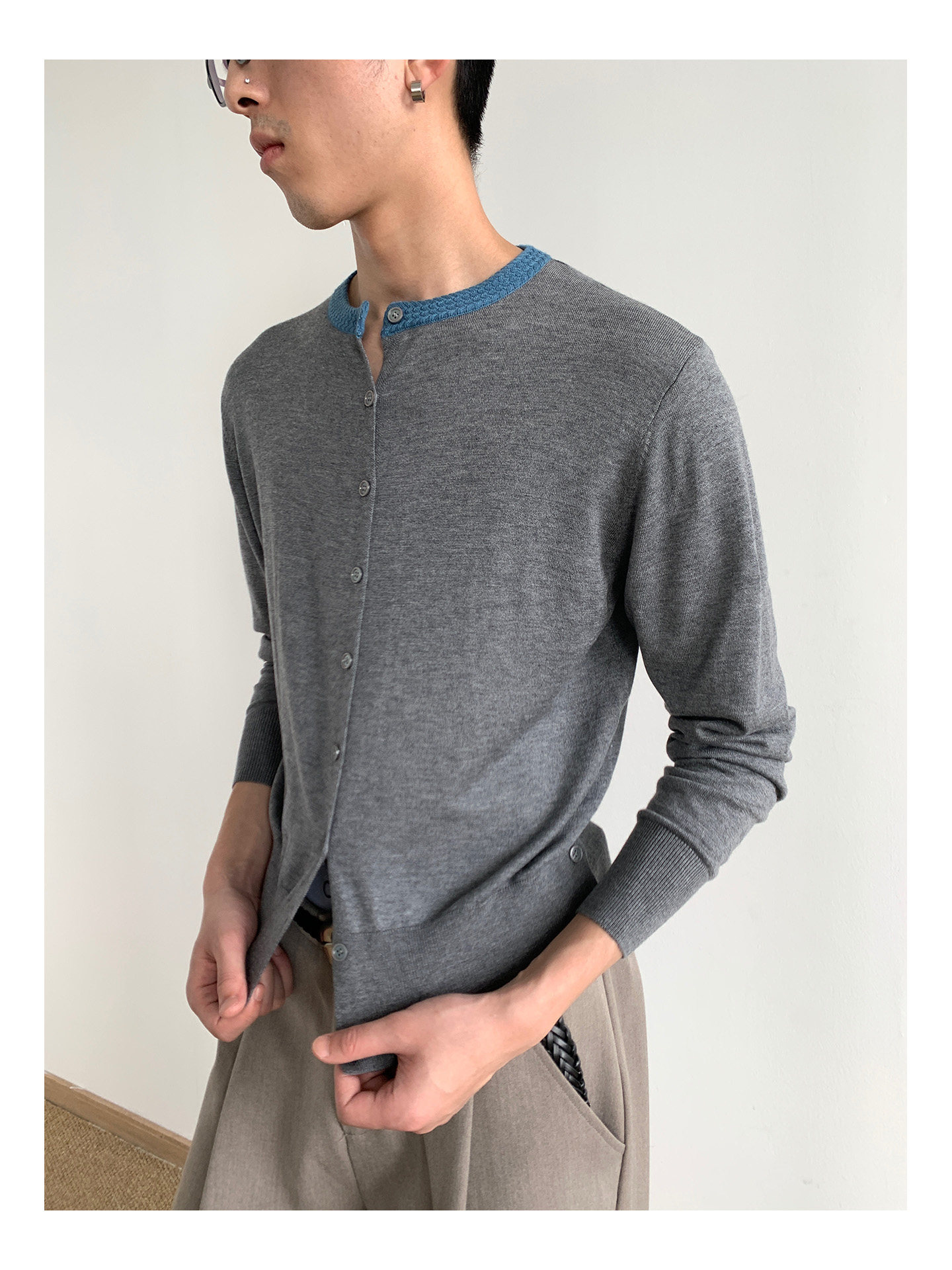 MION Contrast Colour Cropped Knit Cardigan