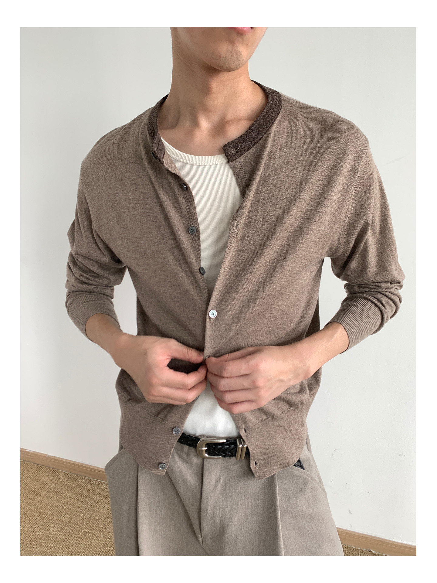 MION Contrast Colour Cropped Knit Cardigan