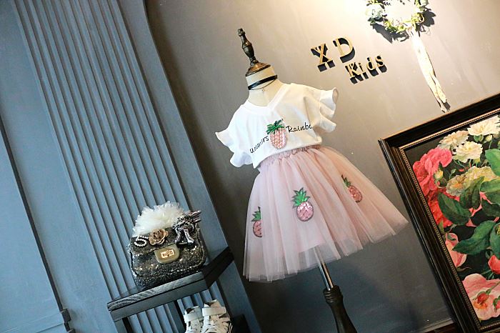 2018 mùa hè cô gái mới dứa nhỏ bay tay áo T-shirt + nửa chiều dài váy hai mảnh trẻ em pettiskirt phù hợp với