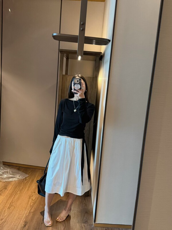 I'M Absolutely in Love, This Is a Skirt That Exceeded All Expectations!! a Stunning Summer Skirt That Looks Absolutely Beautiful, from Dongdaemun, Korea