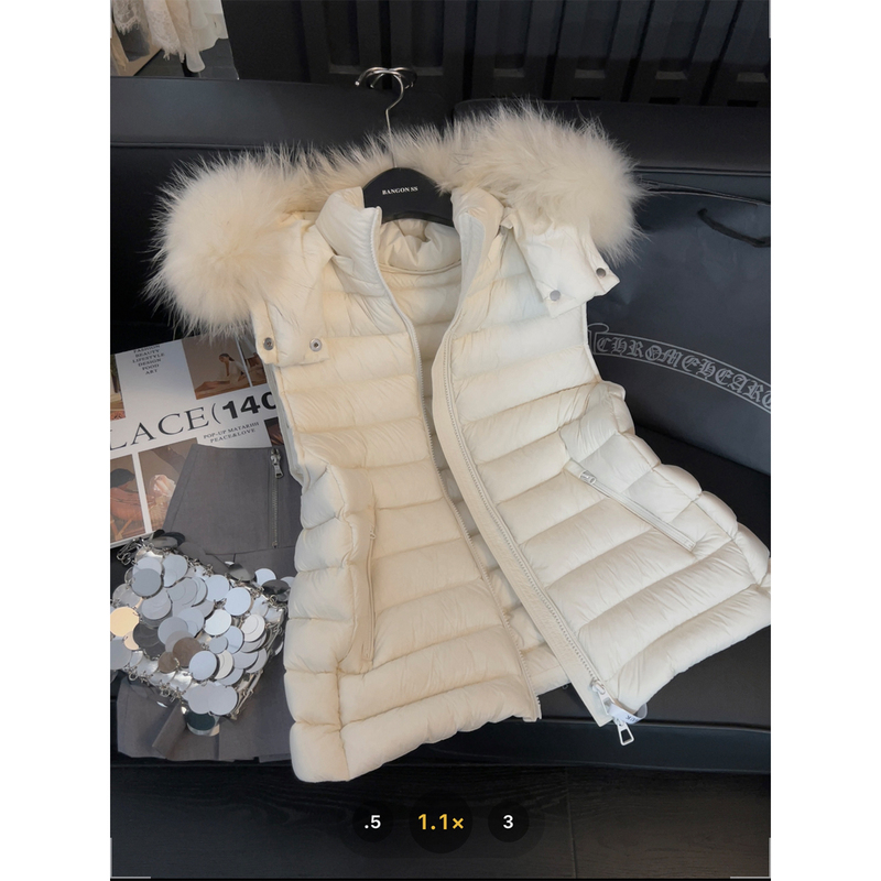 Large Fur Collar Hooded down Vest for Women, Casual and Versatile Design, 2025 Winter New Warm Vest Jacket