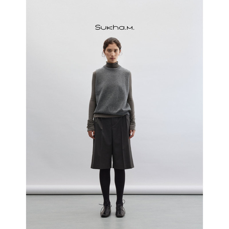 Commuting High-Fashion~ Fine-Spun Wool Suit Shorts 2025 New Straight-Leg Loose High-Waisted Bermuda Shorts