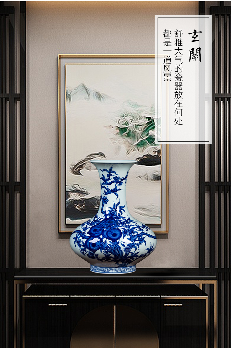 Jingdezhen ceramics archaize qianlong vase furnishing articles sitting room of Chinese style household flower arrangement of blue and white porcelain porcelain decoration