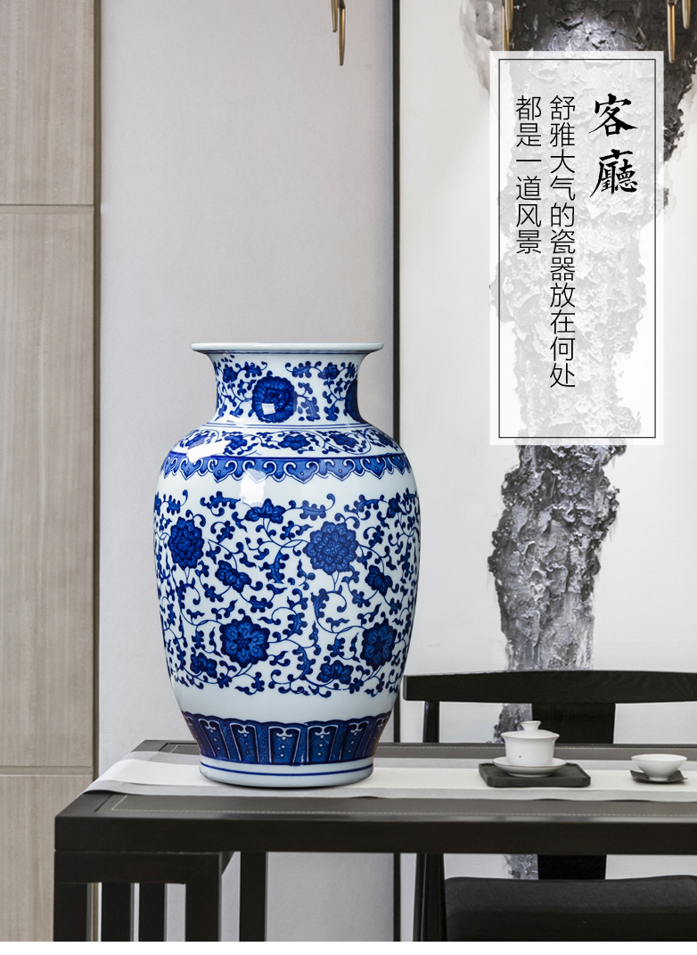 Jingdezhen ceramics new sitting room of Chinese style household furnishing articles antique blue and white porcelain vase rich ancient frame flower decorations